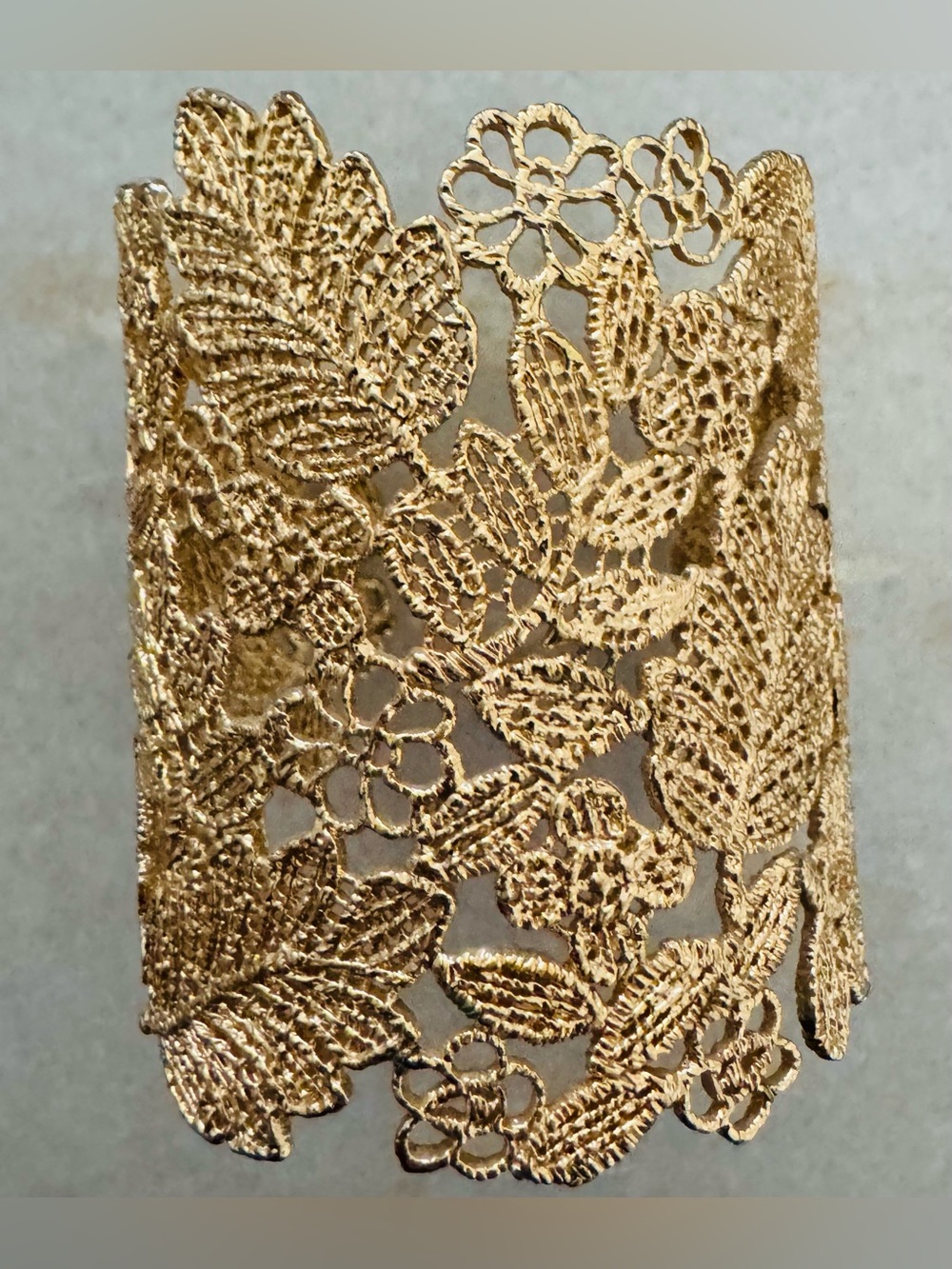 NWOT (never worn) - Stella & Dot Chantilly Lace Gold Filigree Cuff